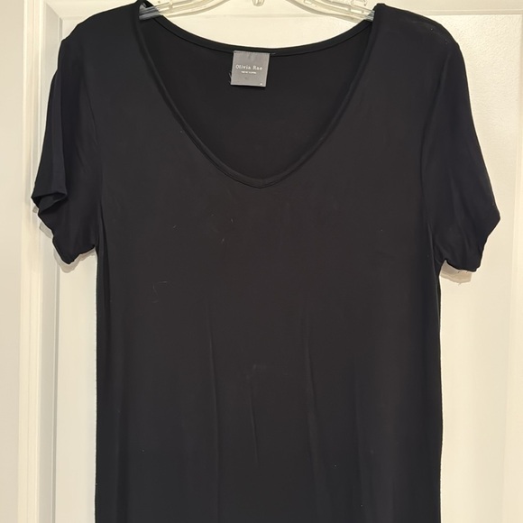 Olive Rae - Black V-Neck Dress with Side Slit - Picture 2 of 3
